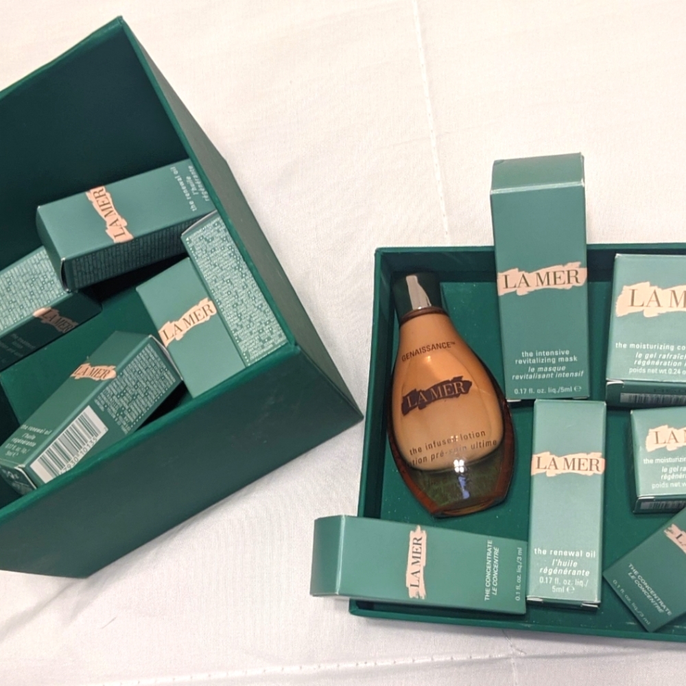 La Mer 11 travel and mini size products for $90.00. New in box.